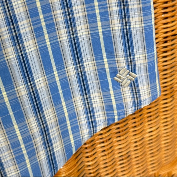 Columbia Omni Shade Blue Plaid Button Down Short Sleeve Mens XL - Picture 4 of 6